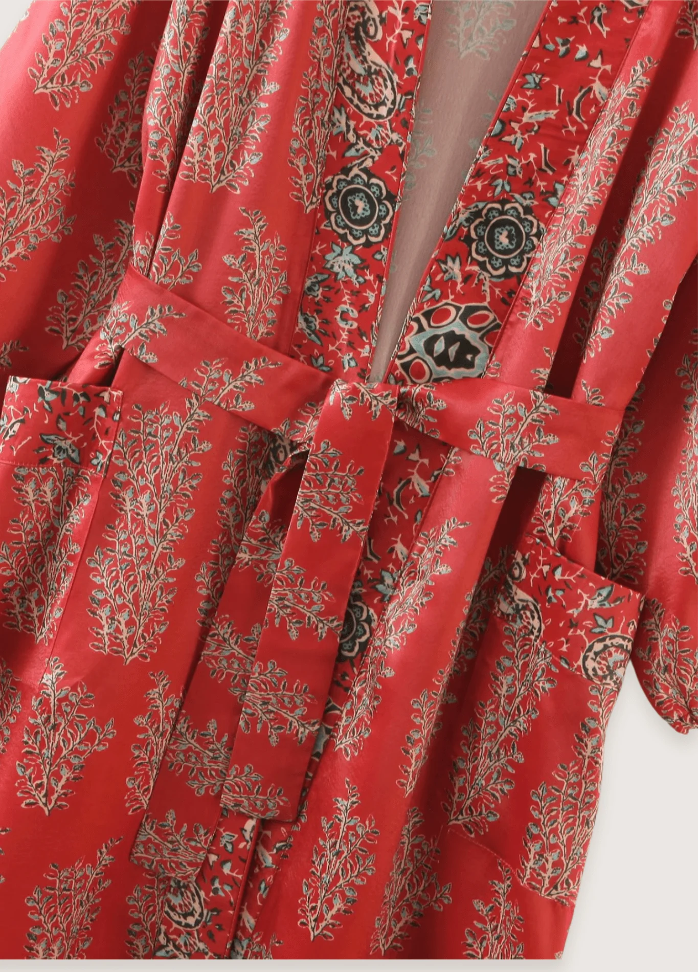Kimono long rouge à motif fleuri - Image 4